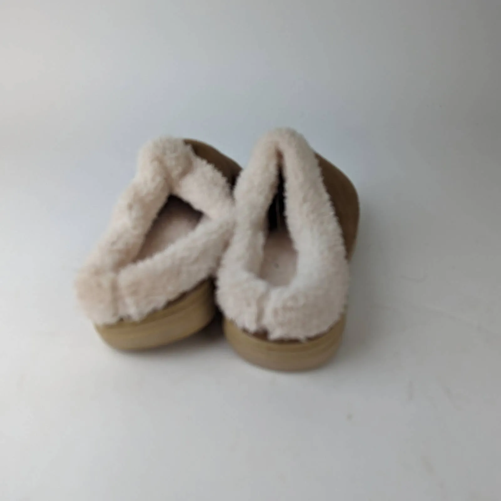 NWOT Bedroom Slippers 8
