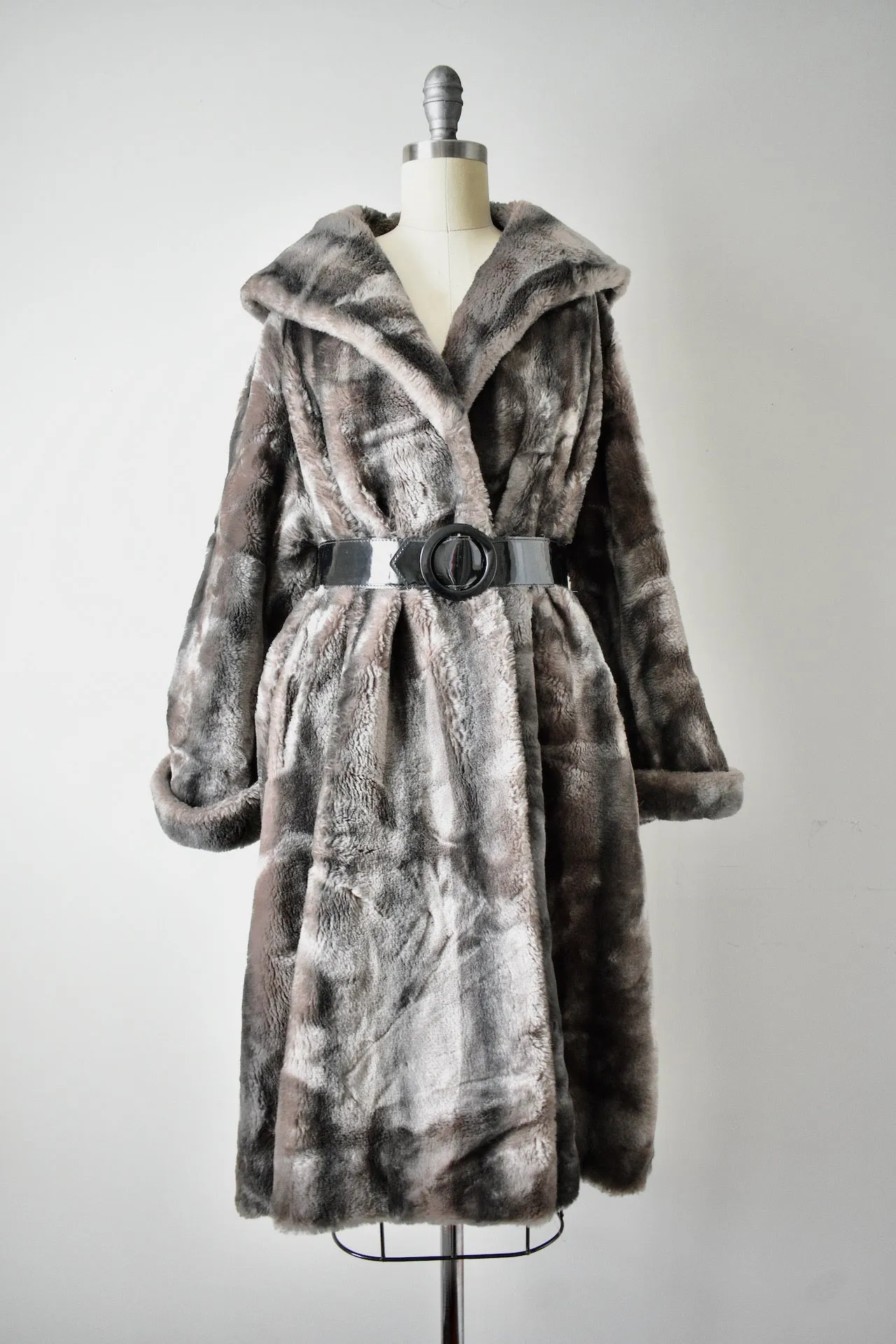 Vintage 1960s Gray Faux Fur Coat